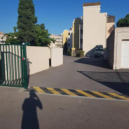 T2 Port Sud Apartment *